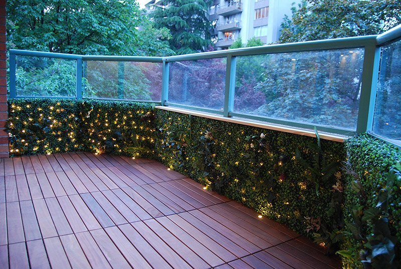 Boxwood Green Wall With Lights // Private Residence Greenscape Design