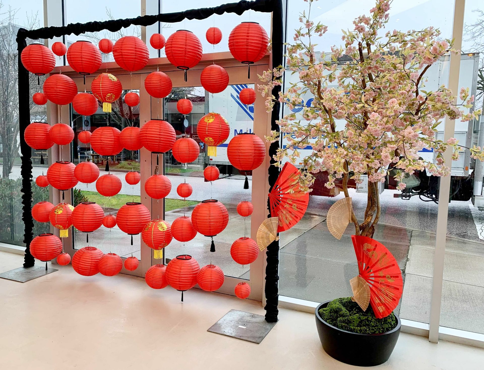 Traditional Lantern Display // Presentation Centre Greenscape Design